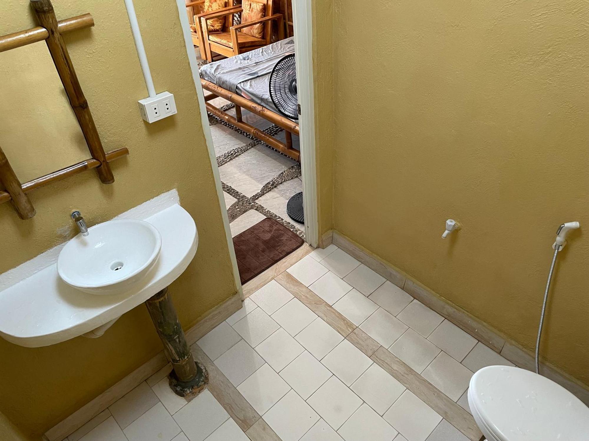 Bed and Breakfast Voodoo House Lalao Экстерьер фото